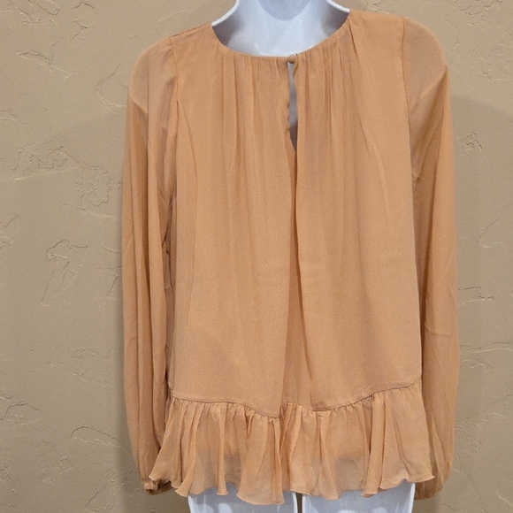 Abercrombie & Fitch Peach Blouse with Ruffle Hem Size Small NWOT ON SALE NOW! - Picture 3 of 5